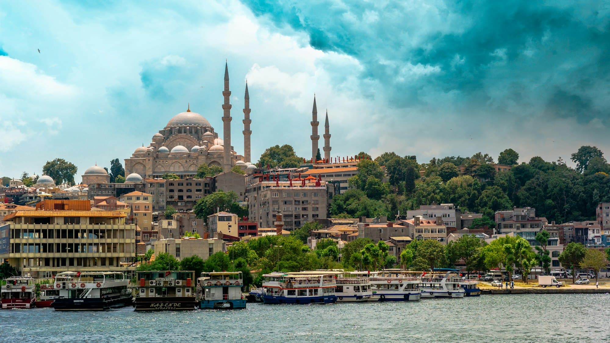 The Süleymaniye Mosque above the Istanbul skyline and harbour